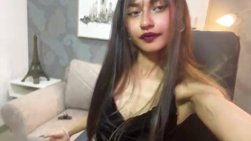 profile-intro-video-1775735228 - clip cu Noa_clk model videochat