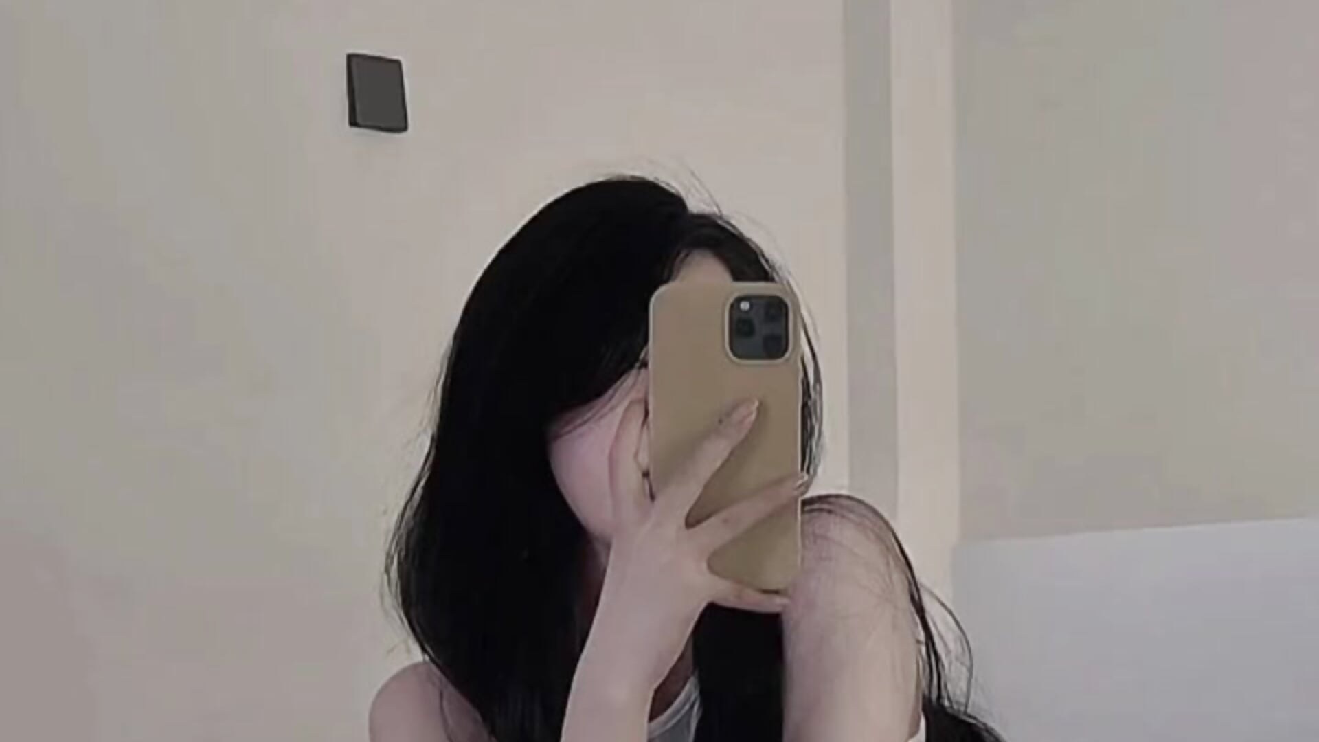 watermark - video by o-one-o cam model