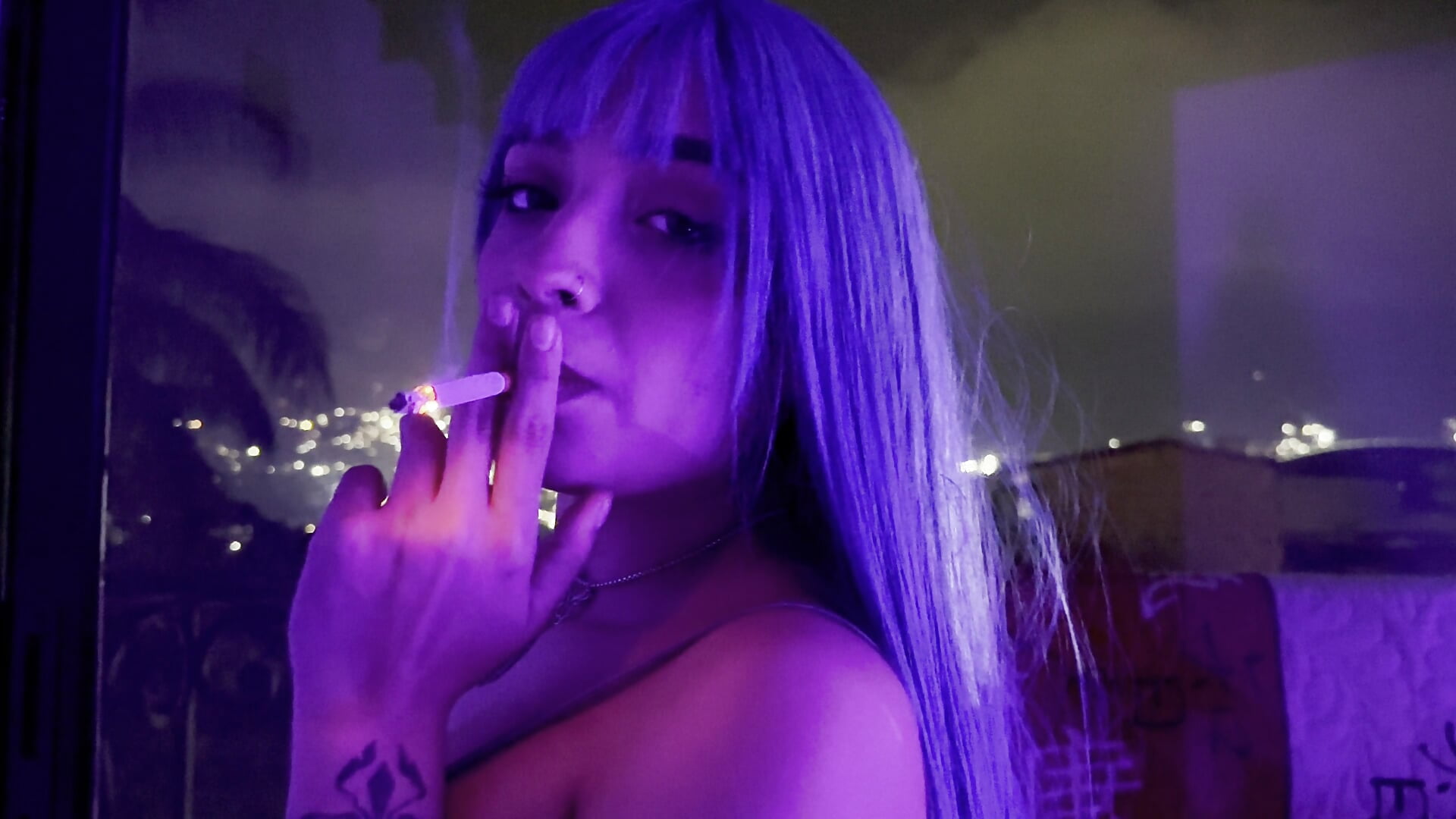 Kat smoking - Video von Only_us2 Cam-Model