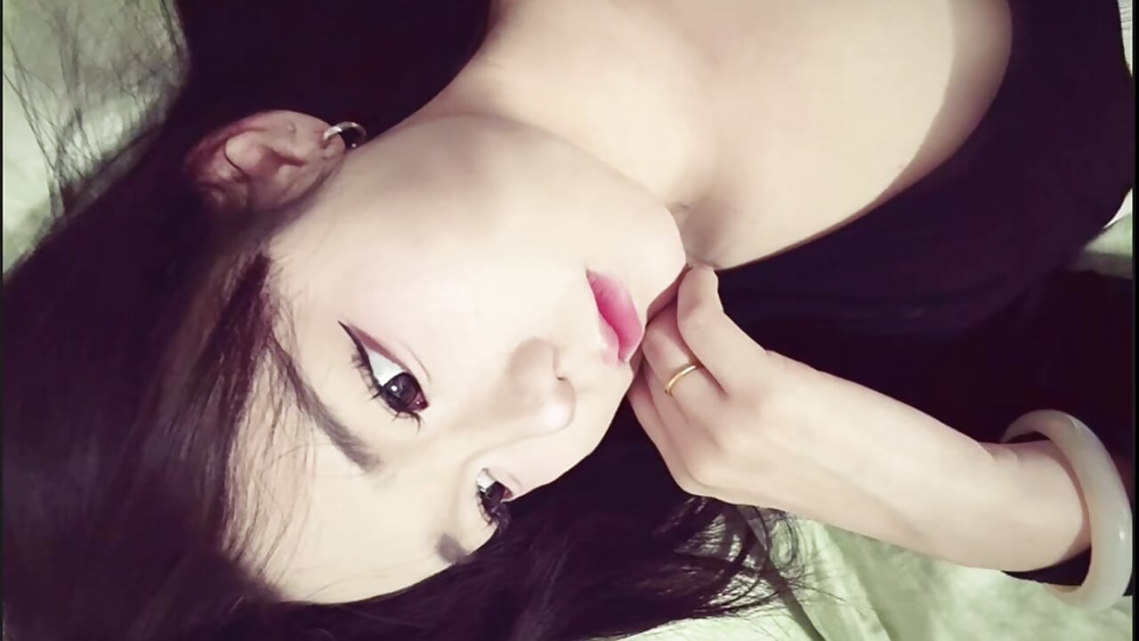 崽崽 - video by Tinai- cam model