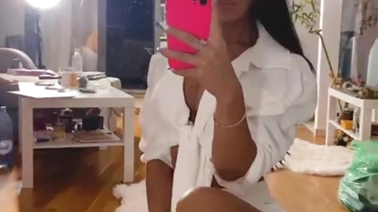 8e7b981b6dd64b4ea9b47ab96887de30 - video by Amiaax cam model