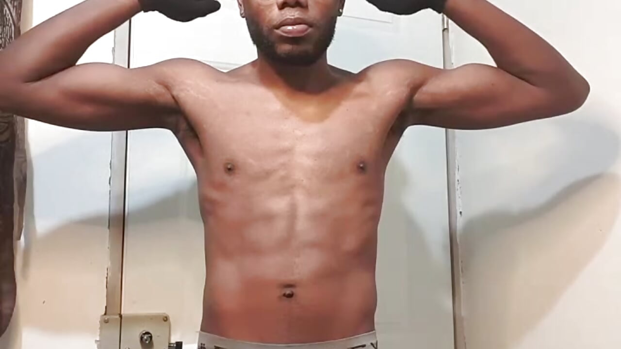 [4 Nov 06:26] Public Show - video by Suamyst_25 cam model