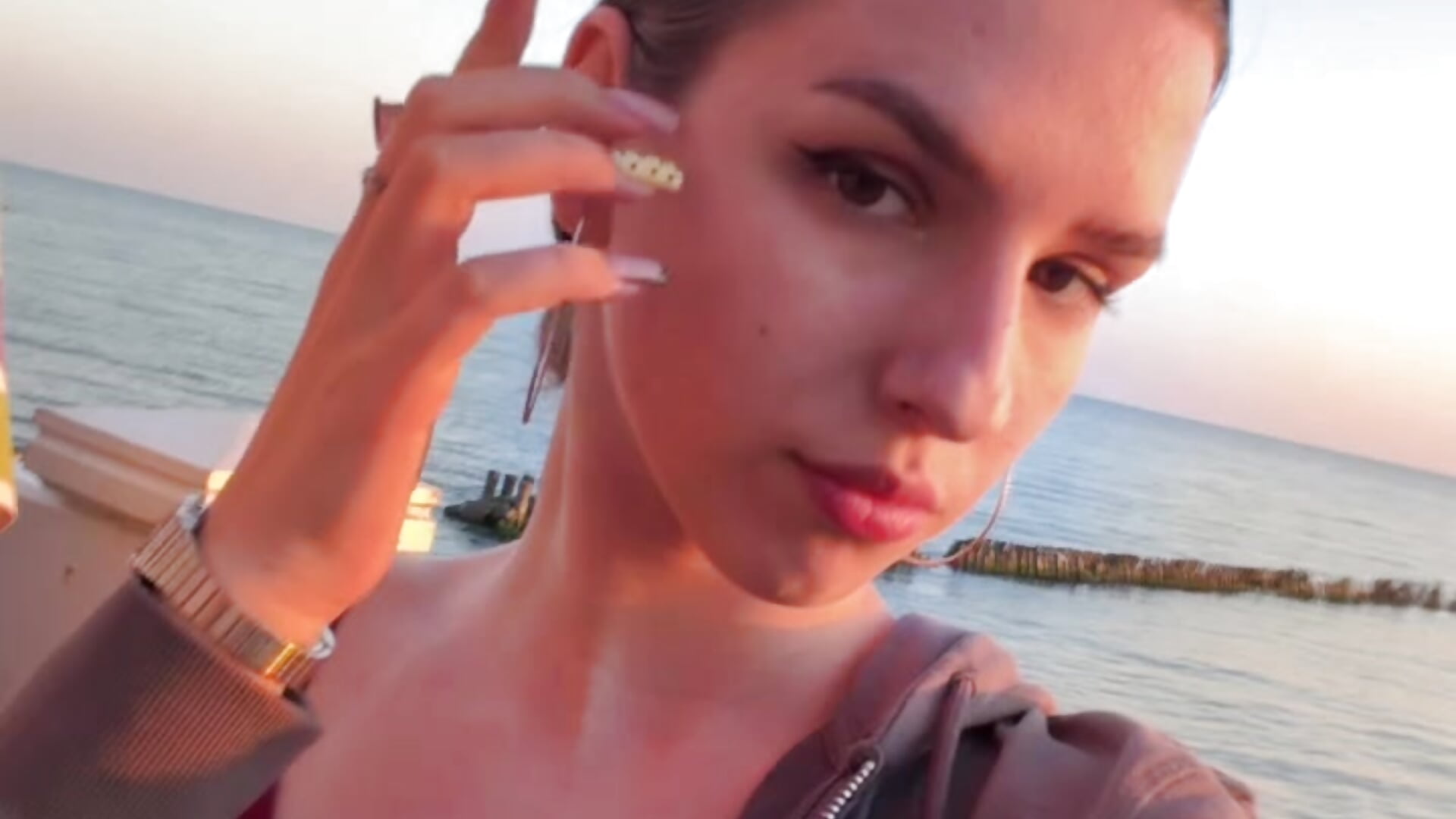 sea - clip cu AliceAtkins model videochat