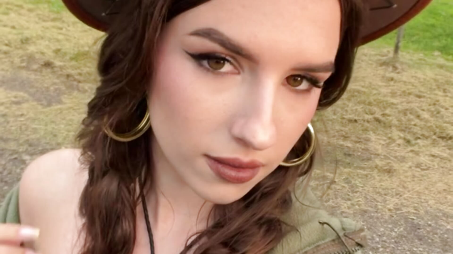There will be even more beauty soon😘 - video by AliceAtkins cam model