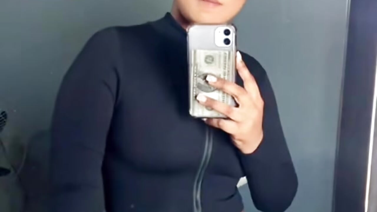 v14044g50000d2q1l07og65r4jlijjn0 - video by Amberr_Roose cam model