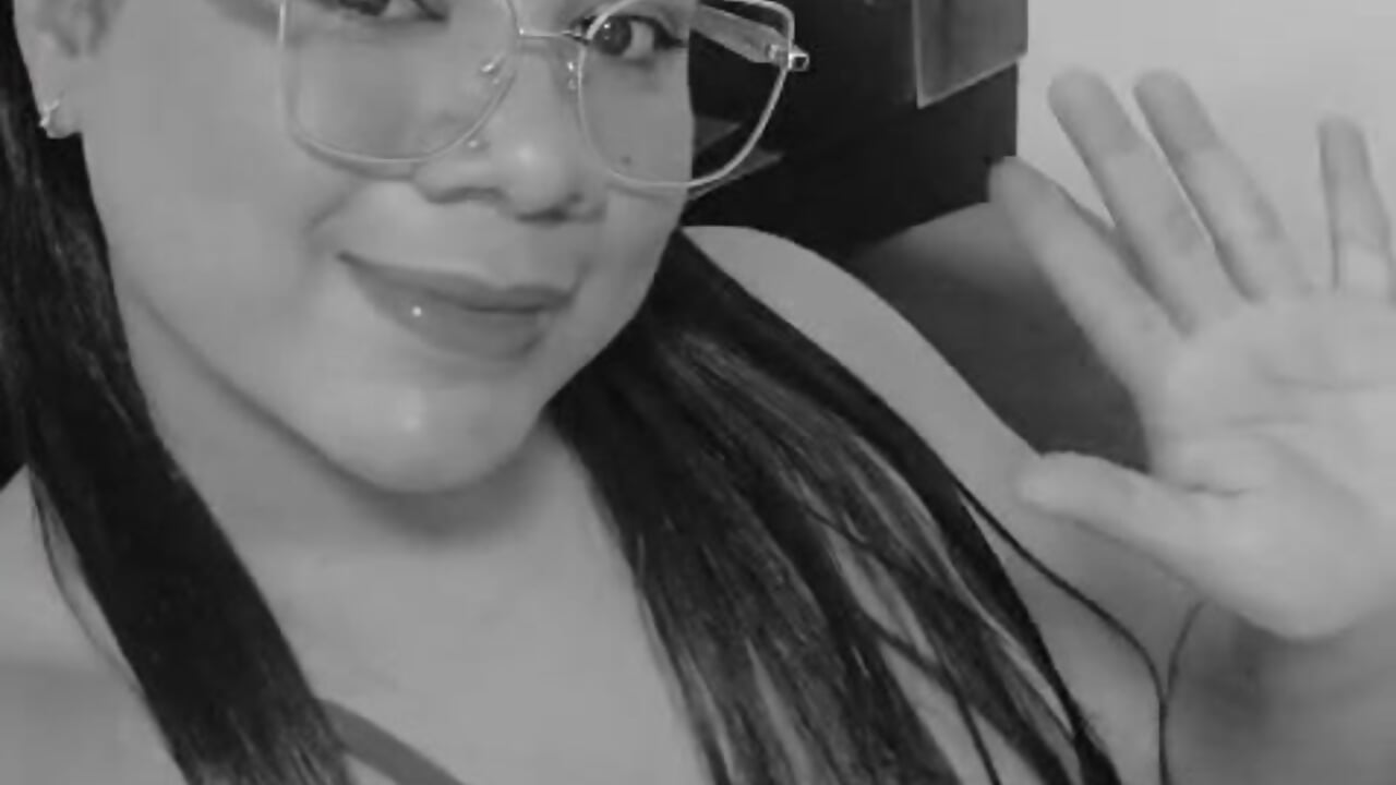 Between dominance and desire… I find bliss. 🔥 - video by MelissaHex cam model