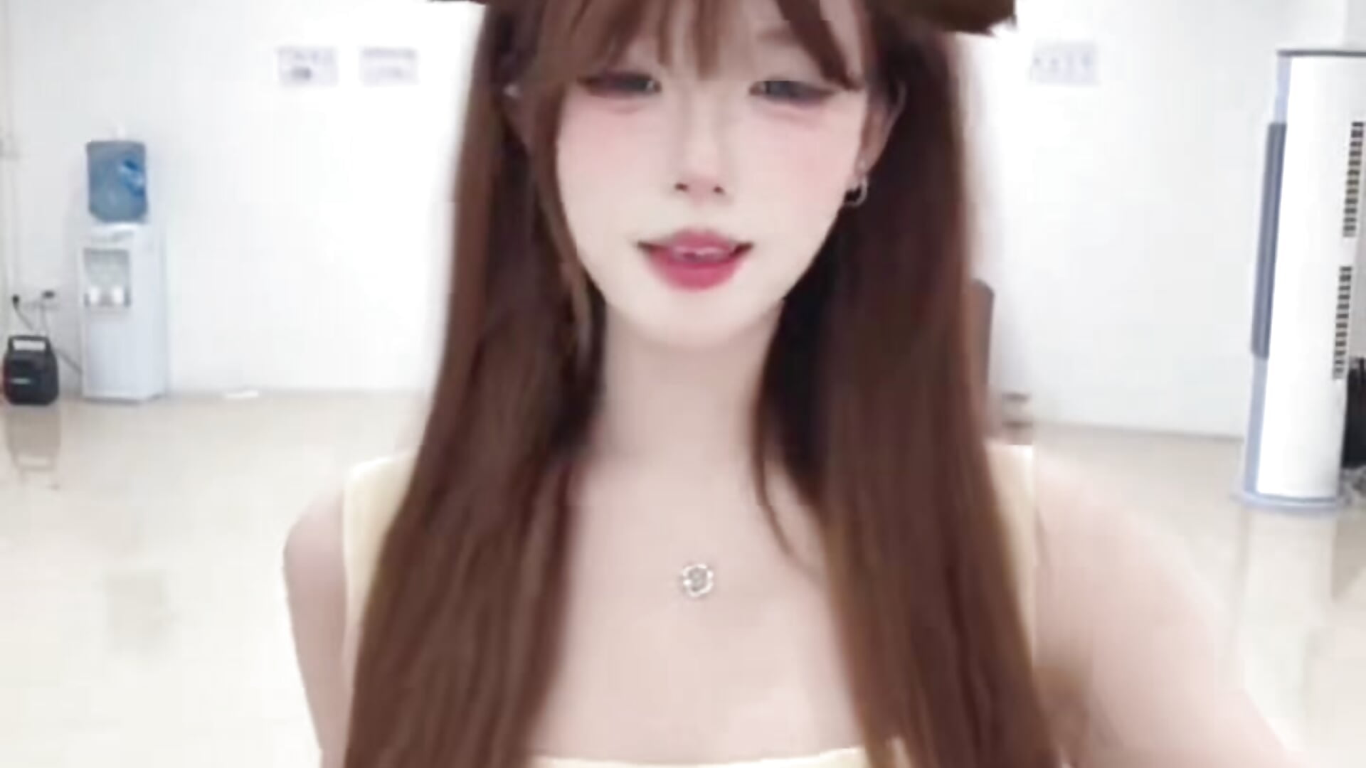 芋芋 - video by U1-mmm cam model