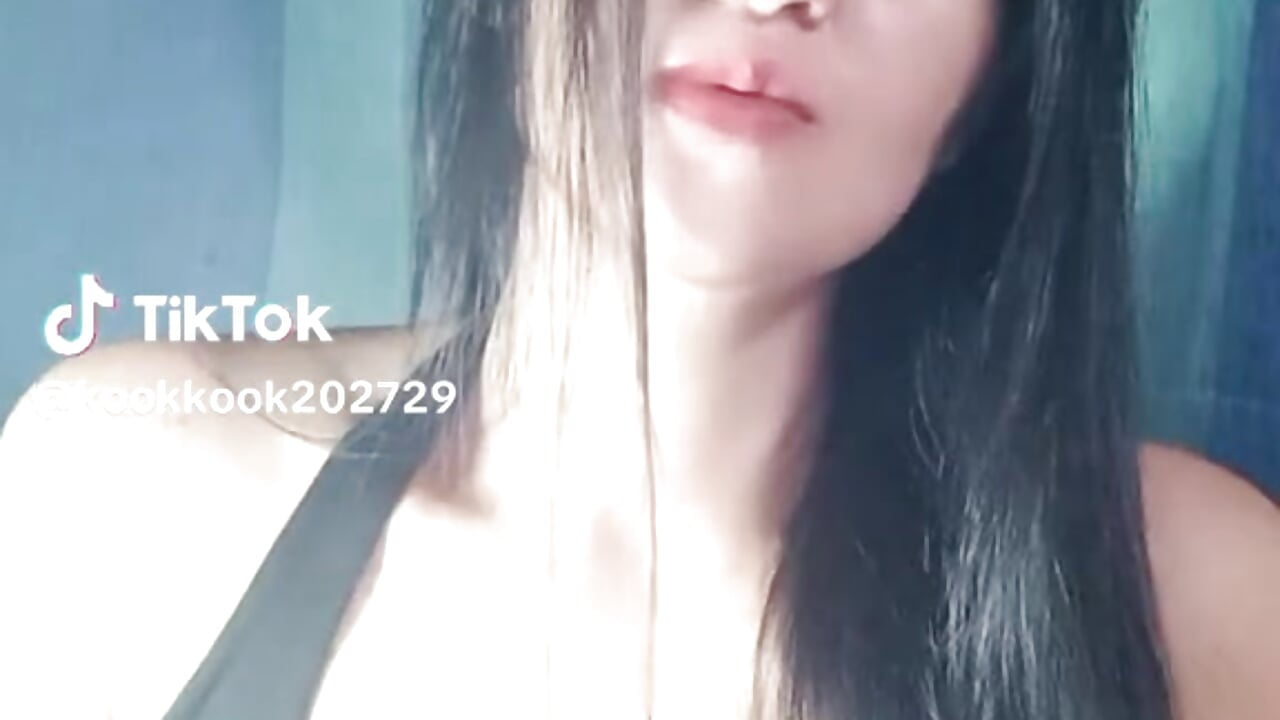 1000004930 - video by hotpinay28 cam model