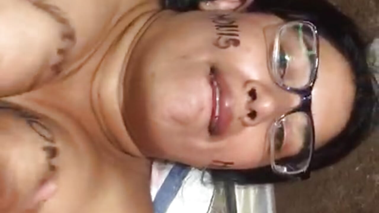 Russian Straw Big tits - video oleh model kamera Bonnie_and_wizkhal