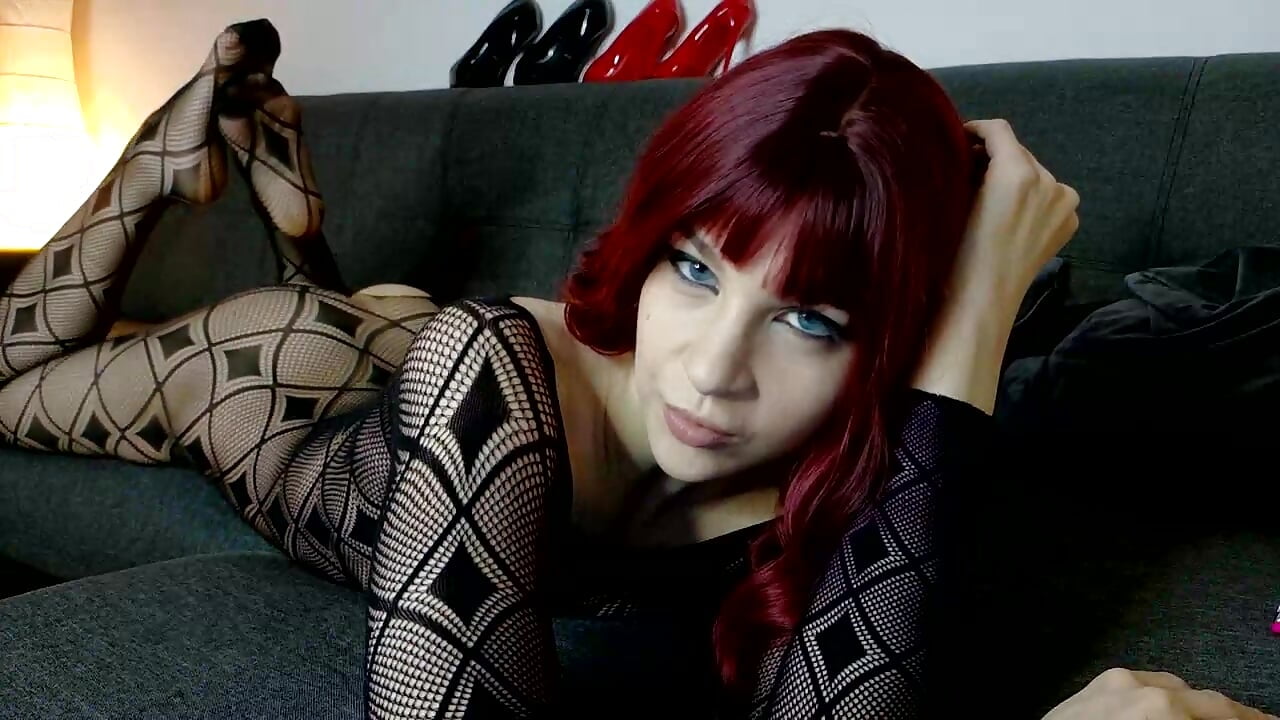 Blue Eyes - video by CrimsonDoll_xoxo cam model