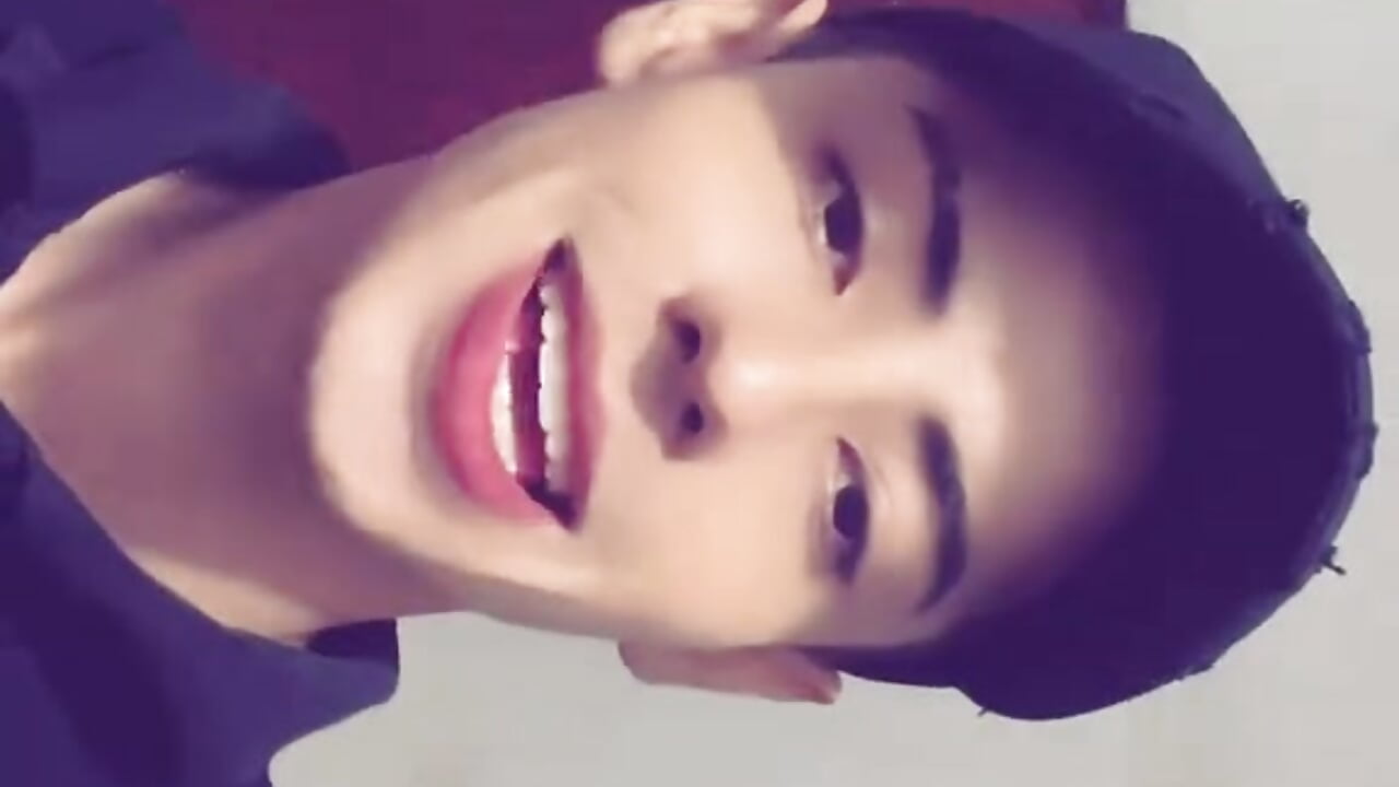 WhatsApp Video 2025-10-24 at 02,40,20 - vídeo de Sebastian_Reed modelo de câmara