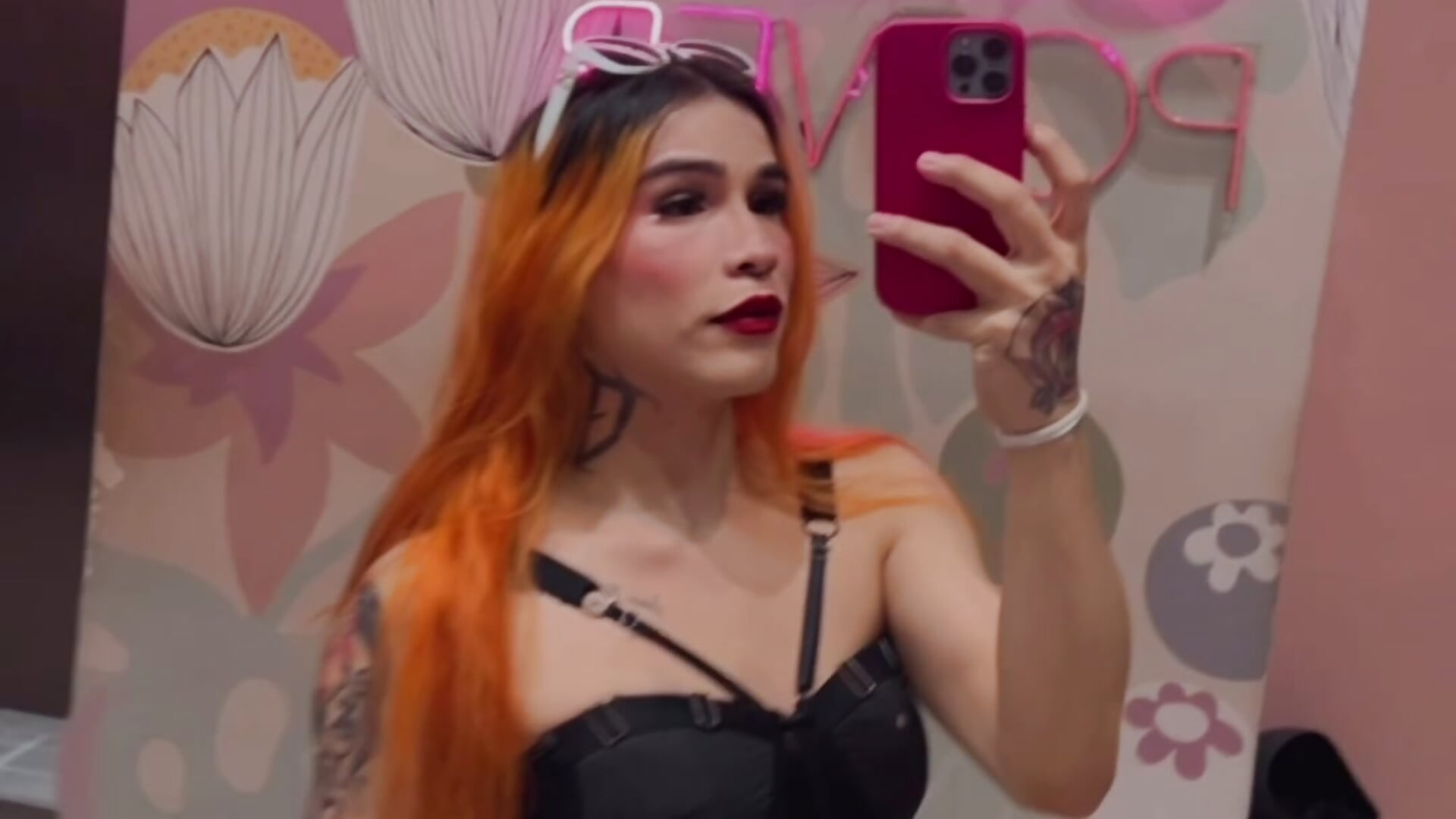 body_fox19: Vídeo de Modelo Webcam en Tendencia 413