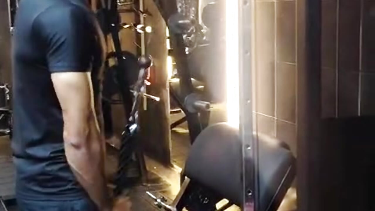 Gym Time - วิดีโอโดย Neytanmalcon โมเดลแคม