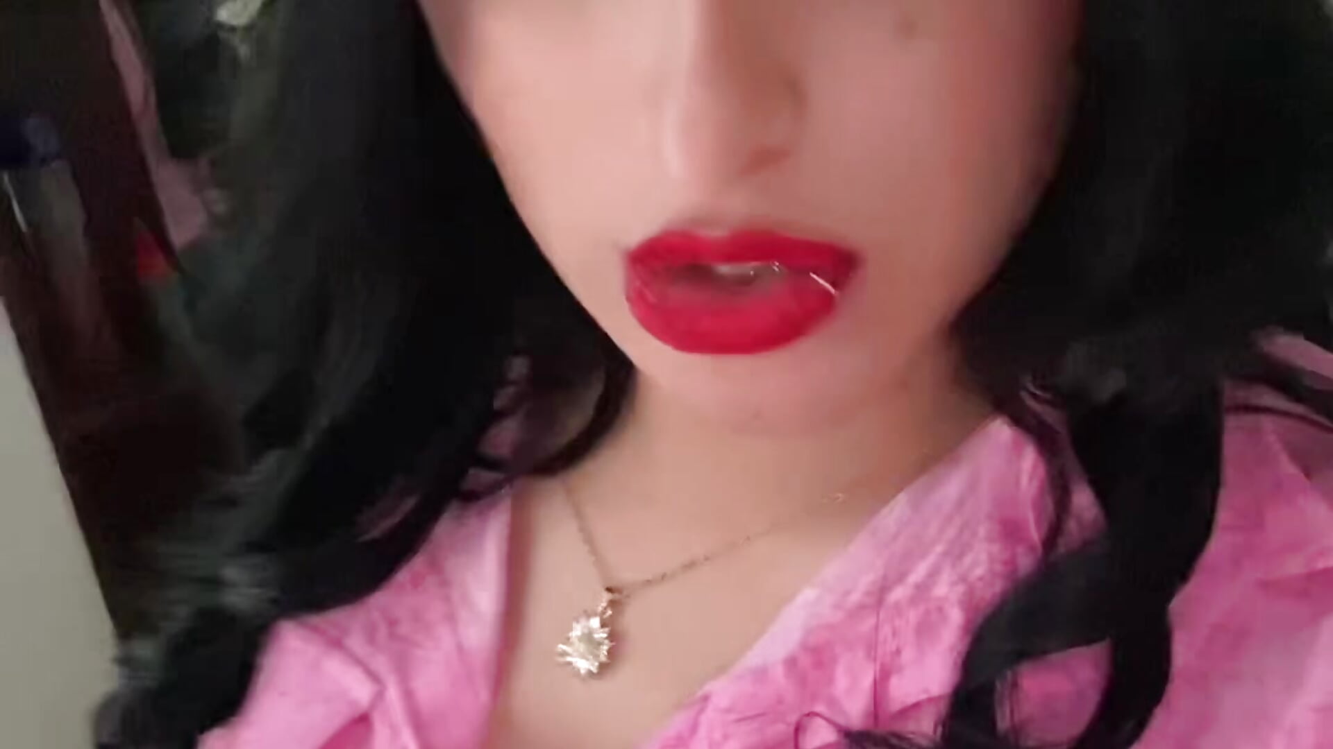 Kissme - video by Sophiahilt0n_ cam model