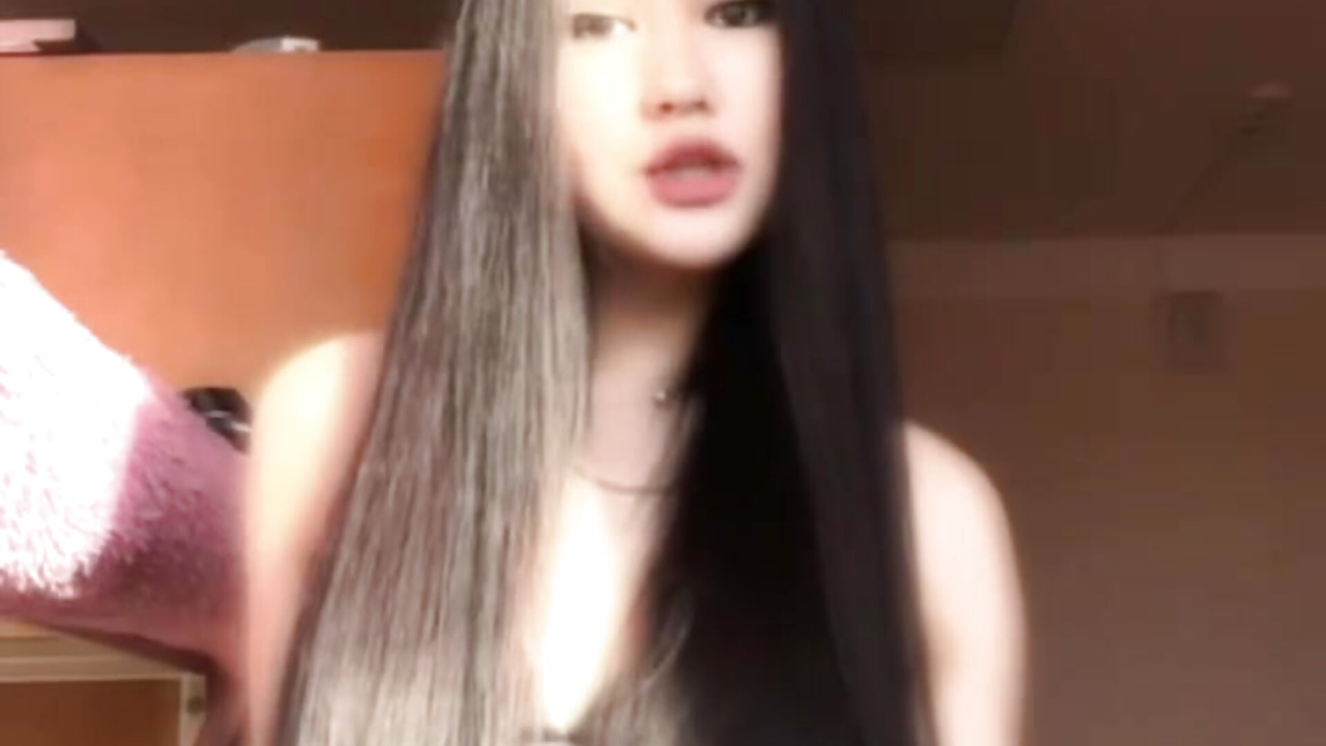 IMG_6204 - video by ZenaMbounu cam model