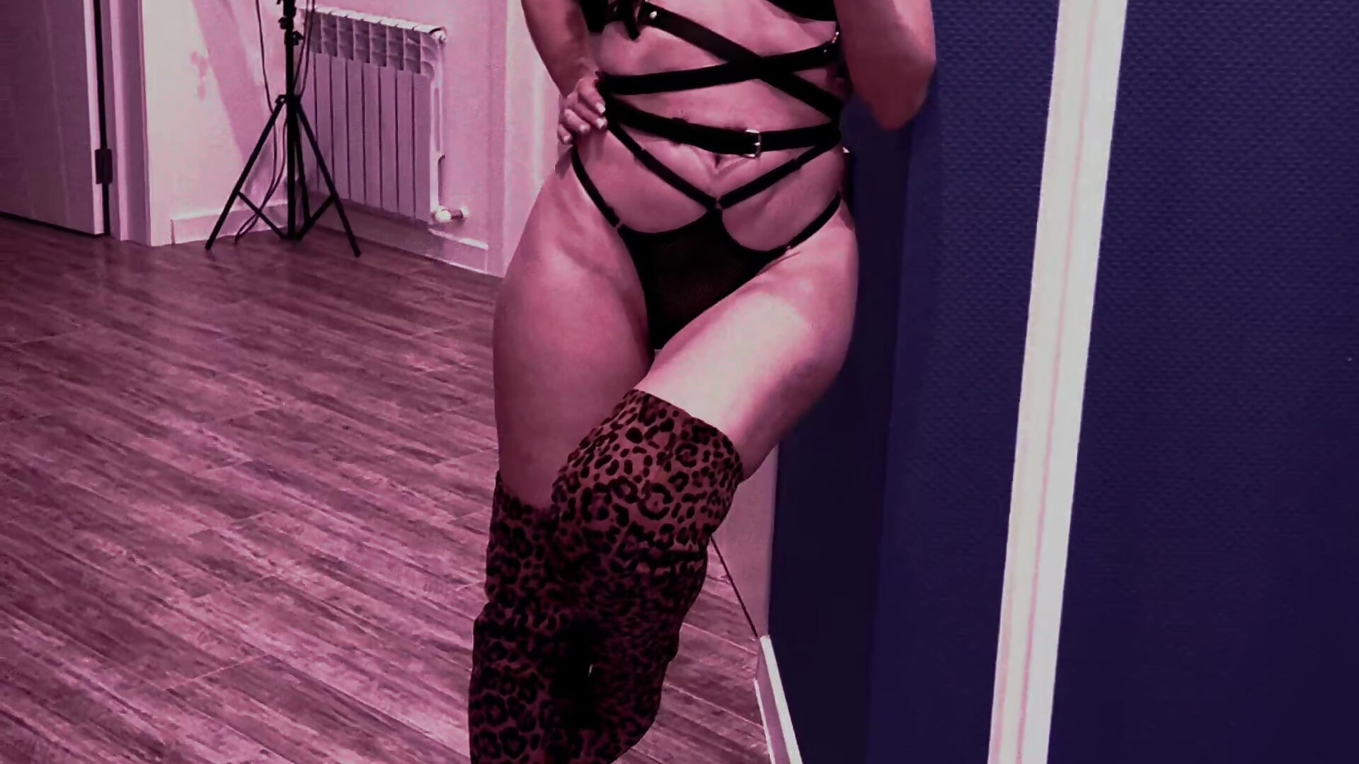 🖤 - vídeo de Kess-Edison modelo de câmara