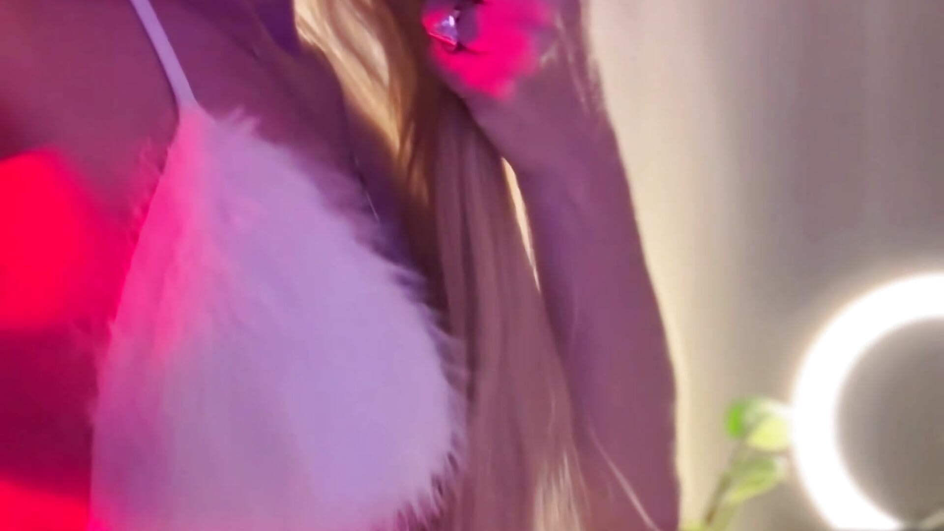 jeans tore at the ass💔 - vídeo de Kess-Edison modelo de câmara