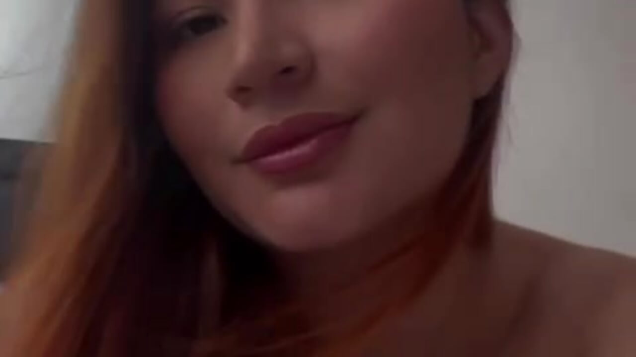 A little kiss for my followers💓 - video by GiiselMejia cam model