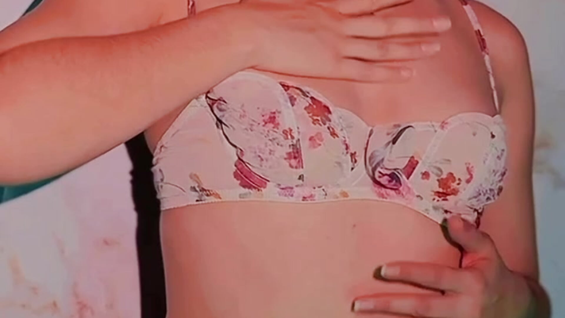 💋 - video của người mẫu cam Ariana_Monroe01