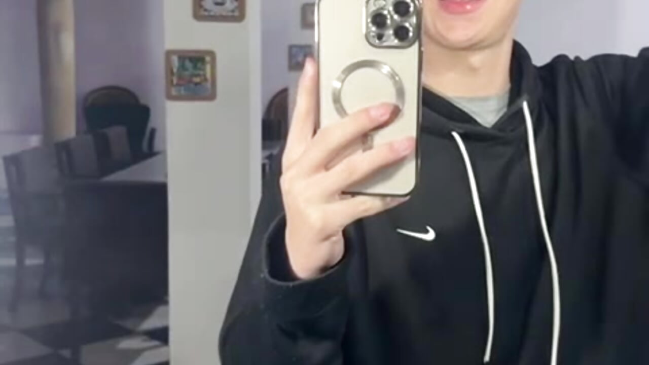 "They say that the best pleasures are discovered with those who dare... do you dare with me? I'm the – видео вебкам-модели Erick_Taylor3