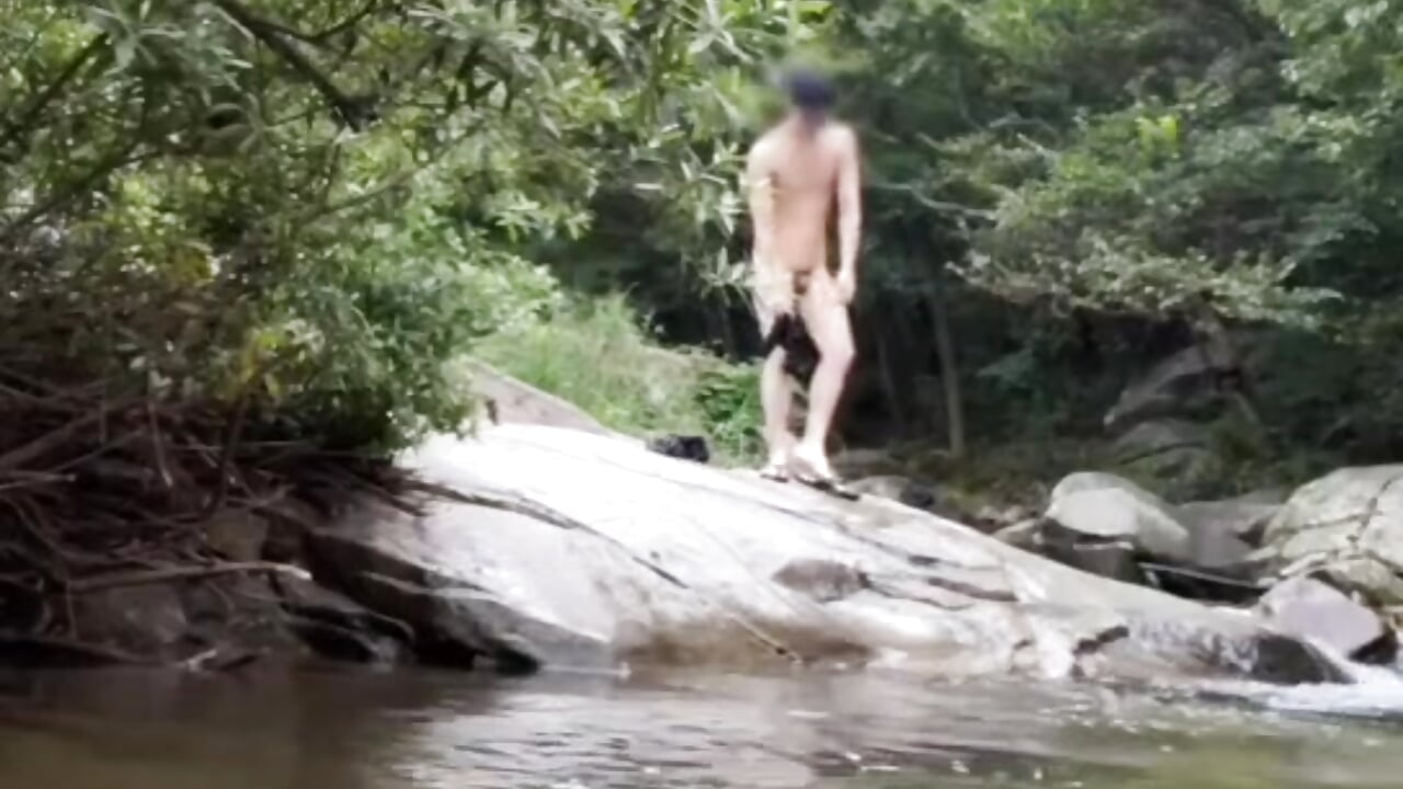 Naked In Valley (1) - video by asdkr123 cam model