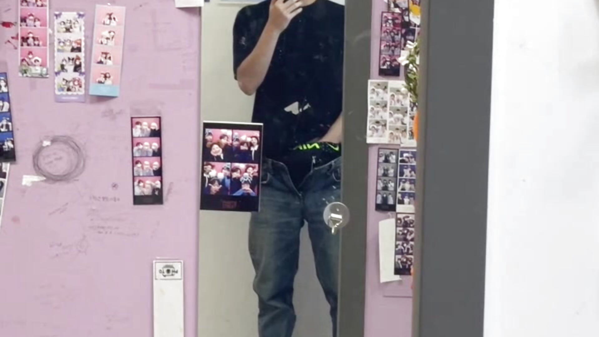 Photo Booth Strips (1) - vídeo de la modelo de cam koreanakedboy