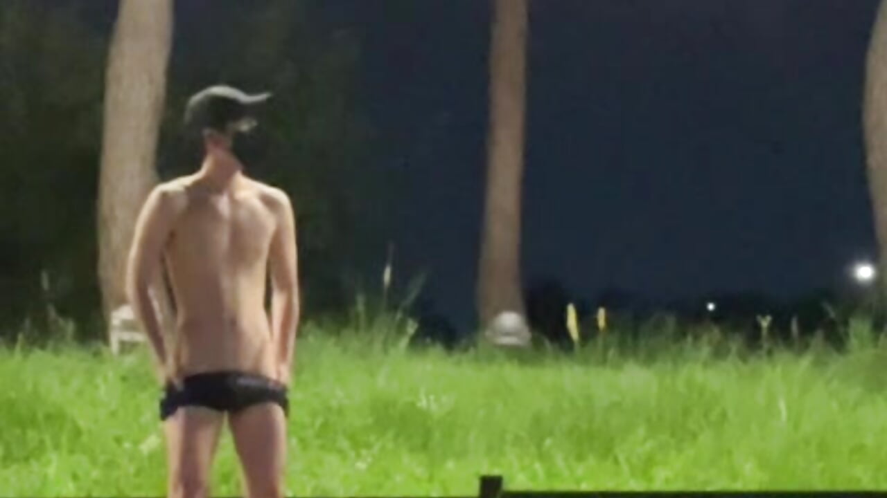 Peeing - video by asdkr123 cam model