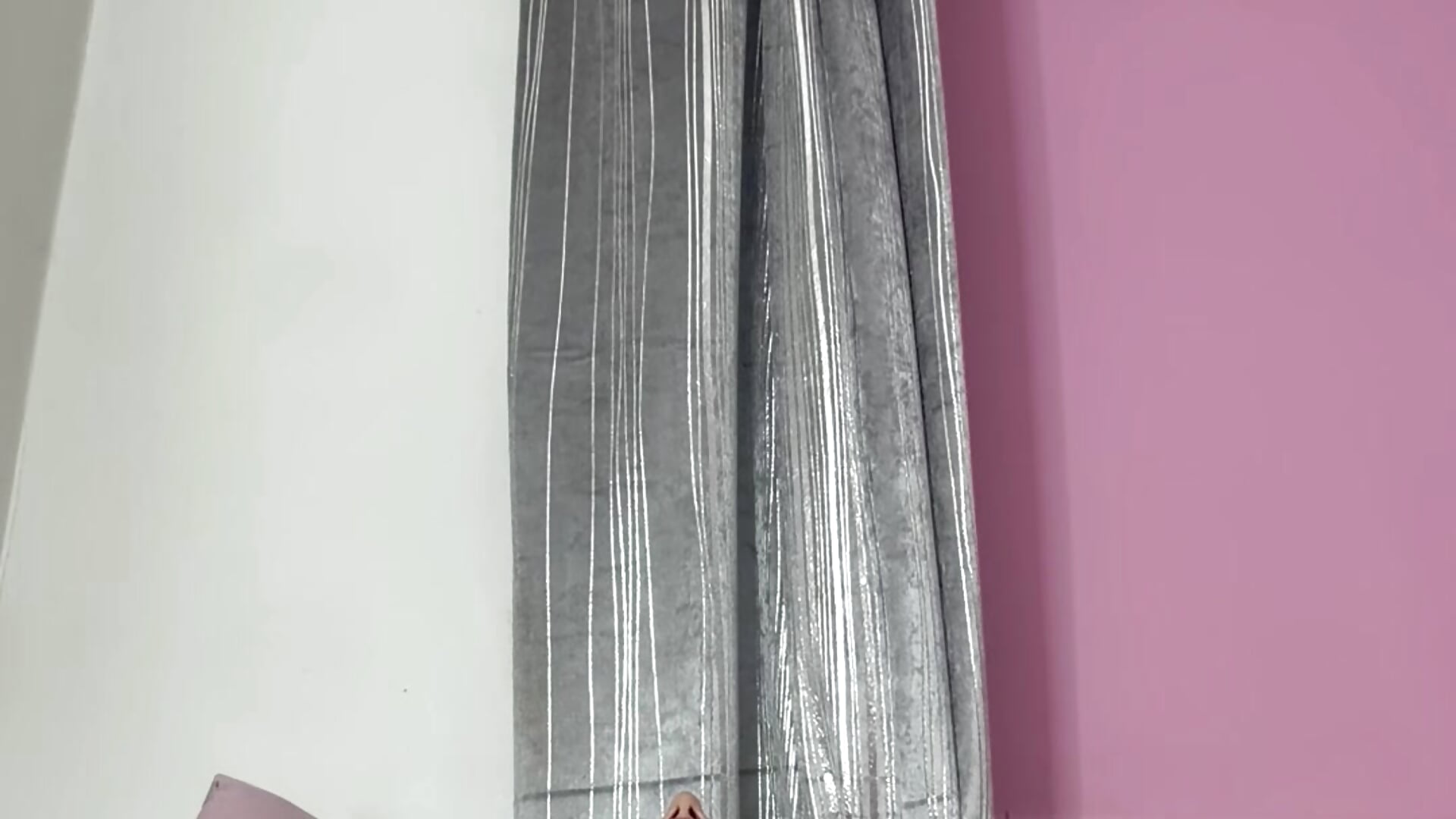 Pussy play – видео вебкам-модели LyraLure