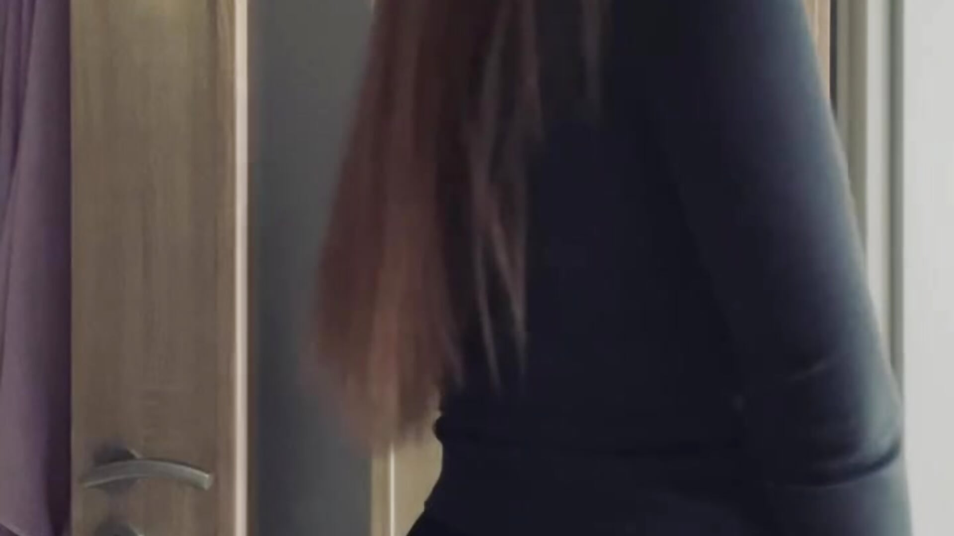 Just admiring myself in the mirror… sometimes that’s an art too 😏✨ - video by EllaMoonlight cam model