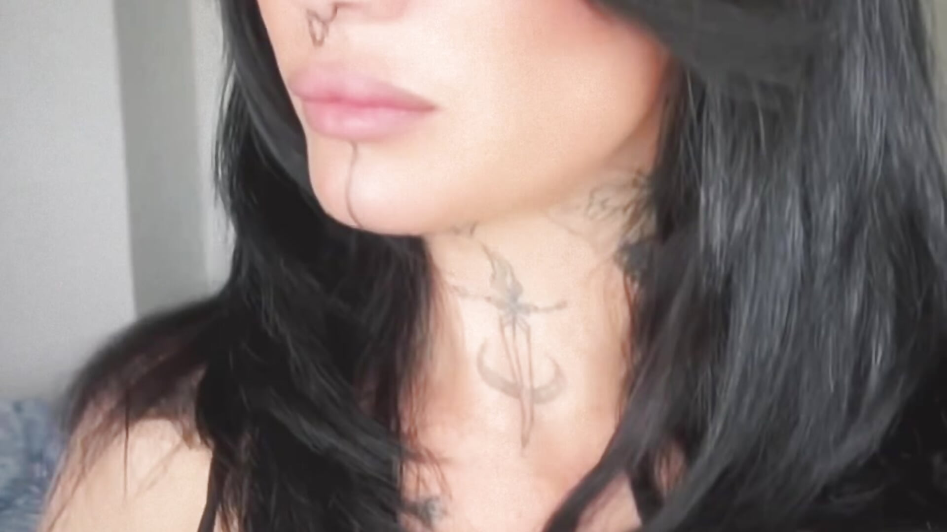 949c41fa1407459d95d6c08519b84cca - video by Addictive-Phoenix cam model