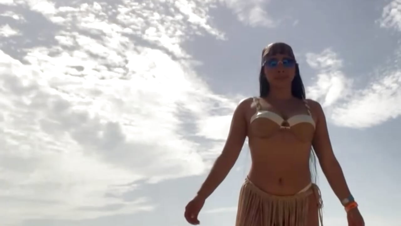 Are you going with me?– Charlotte_Shelby_ kameramodell videója