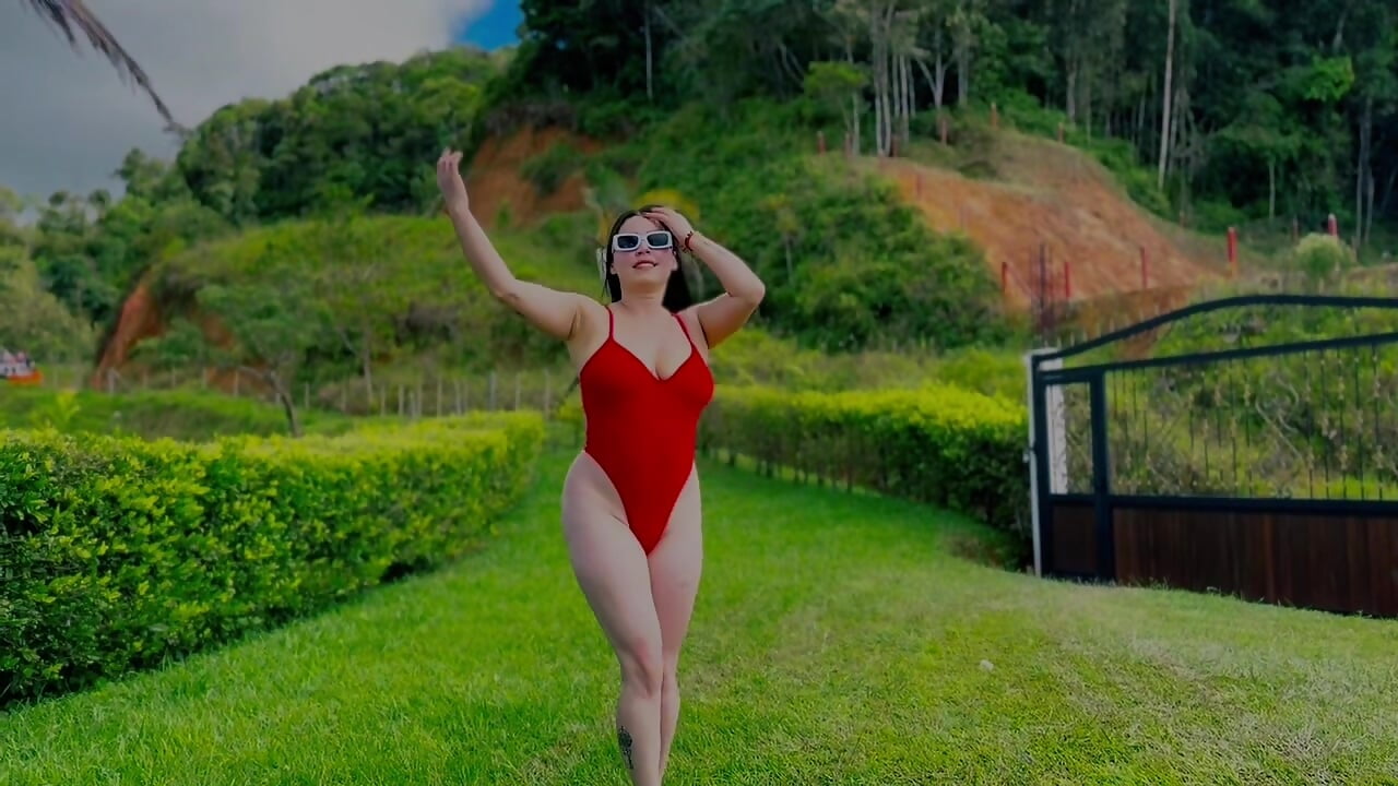 "My Most Tempting Side“🔥 - video by Valentina_Ferrer03 cam model