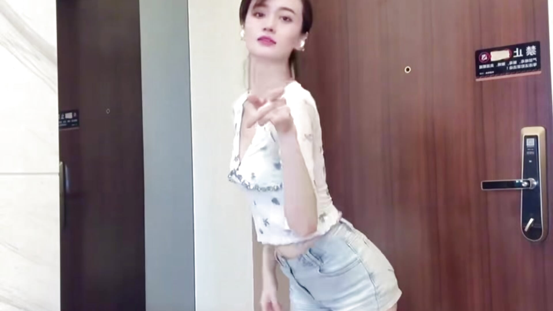 天~ 依旧好呆啊.mp4 - video by Hboer-688- cam model