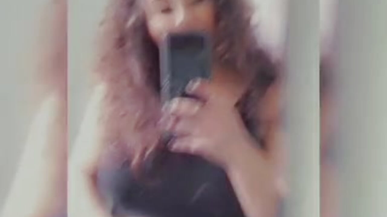 Mee x - video by BubblesLovexox cam model