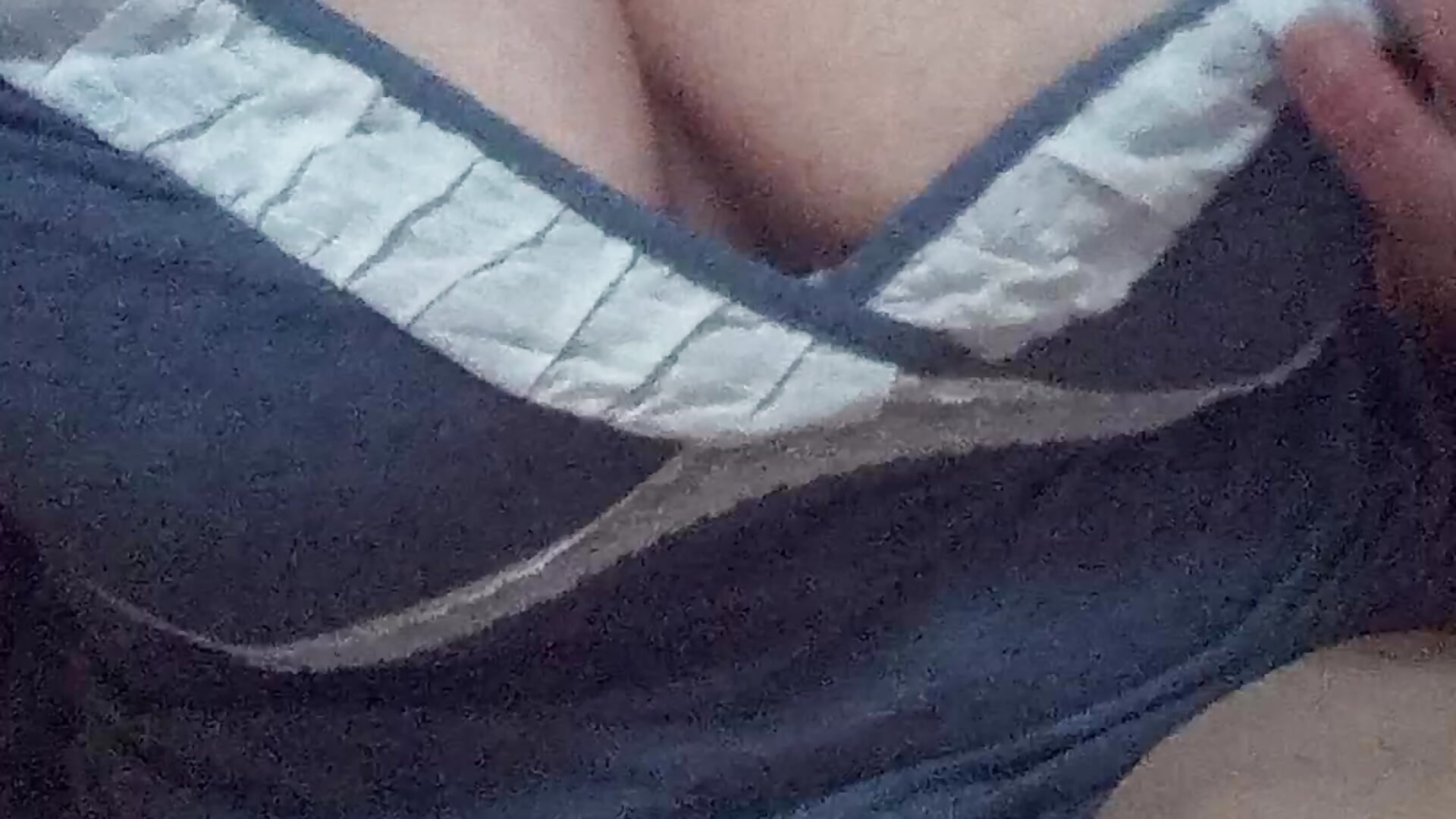 Monella tremenda ed eccitata - video by MissMonella85 cam model