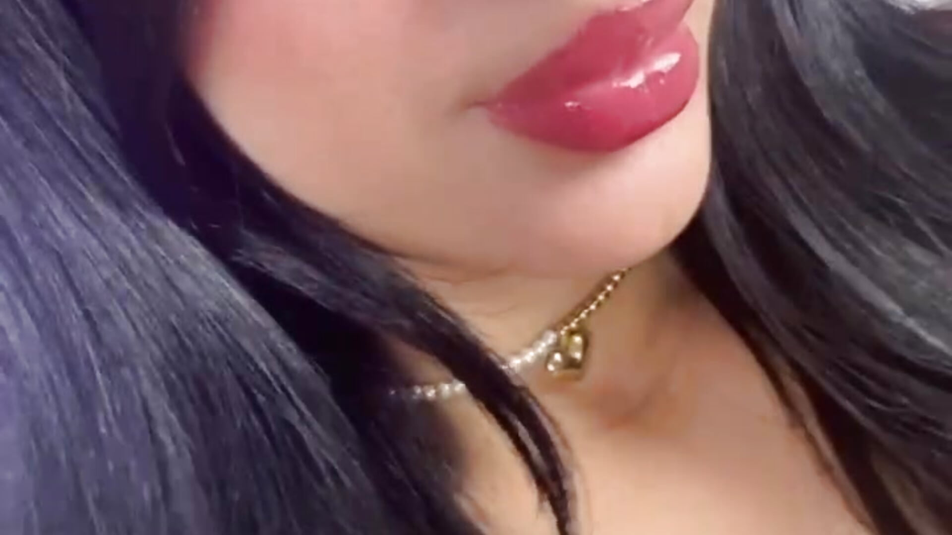 A beautiful Angel 🪽🪽 - video by Emii_rous cam model