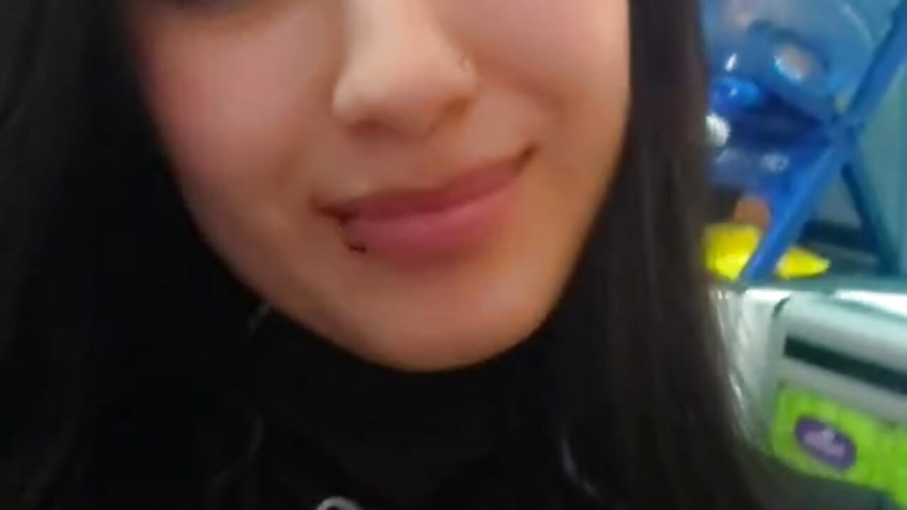 Preparing something special 💥－カメラキャストのAleja05_bの動画