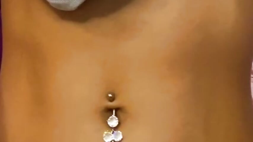 OMBLIGO - video by daaphne cam model