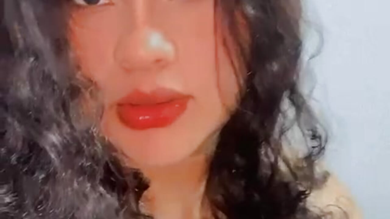 Do u like? 🤫 - video by CurvyyBoobs_ cam model