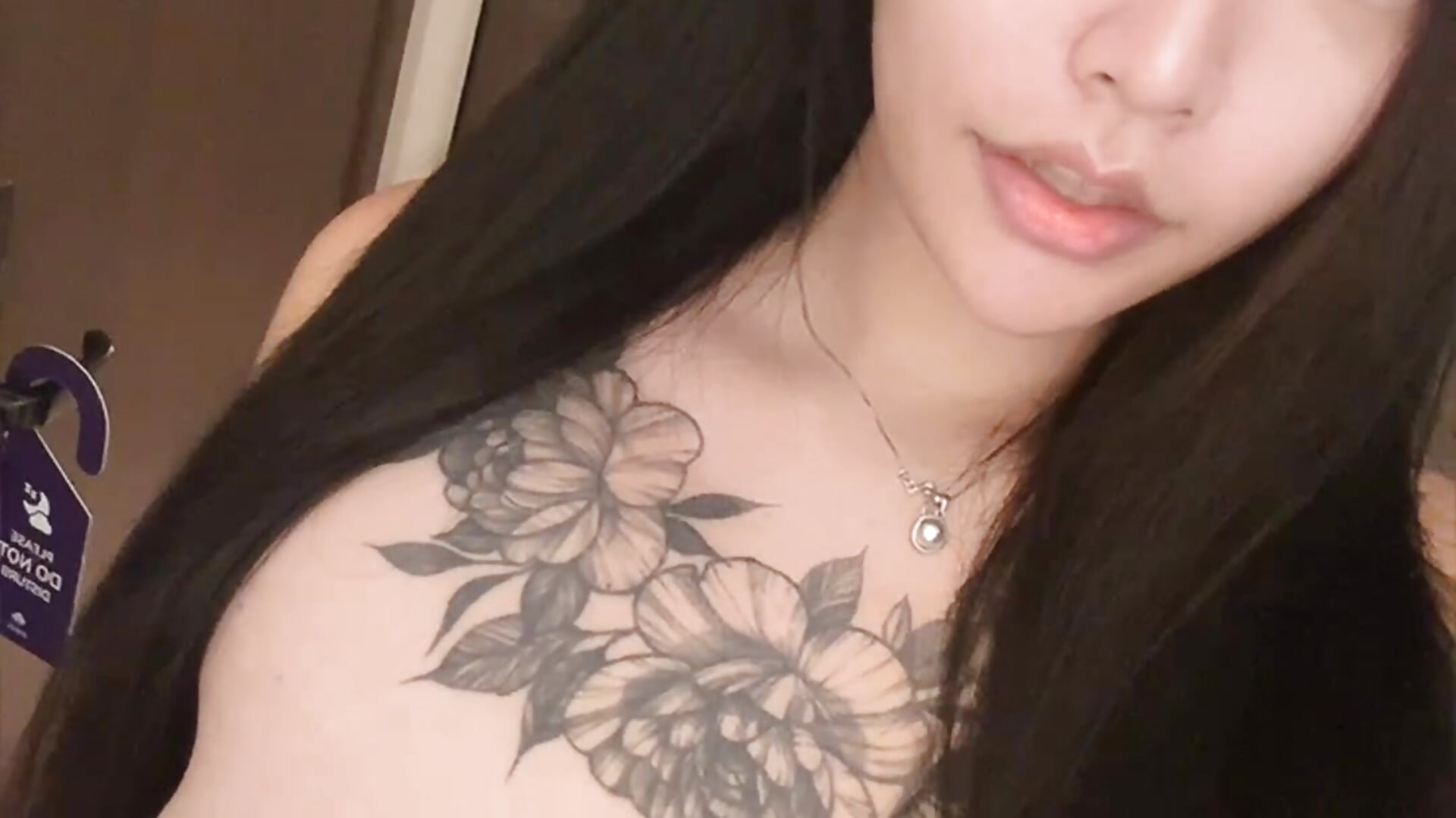 무보정 노 마스크 쌩얼 몸매 자랑! - video by Milk_Sola cam model