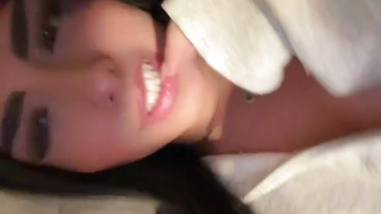 🥰 - video by Sophiasecretsx cam model