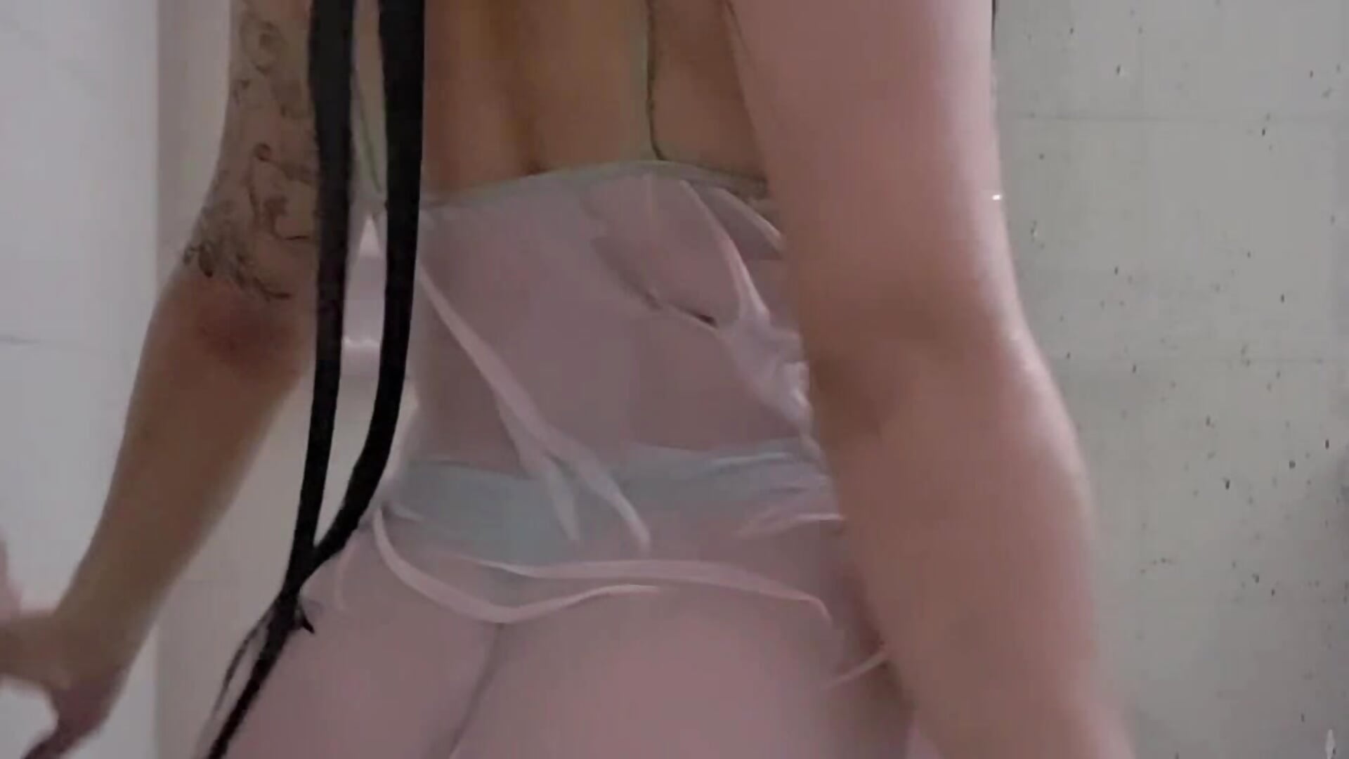 Wet Isa 💦 - video by ISA_NIXON cam model