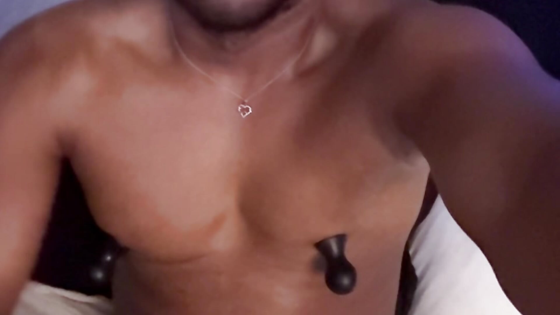 Thongs – video modela na kameri T-anjiro