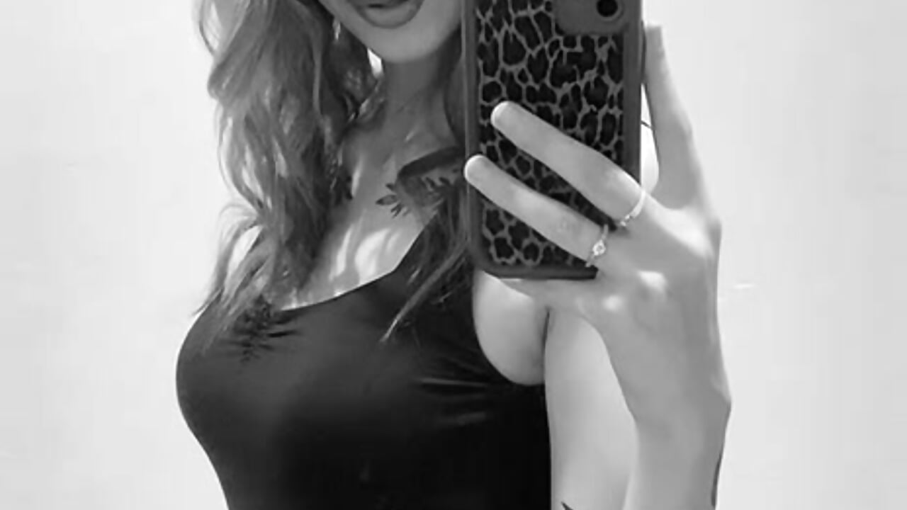 I'm Sydney nice to meet you - video by WildaLawson cam model