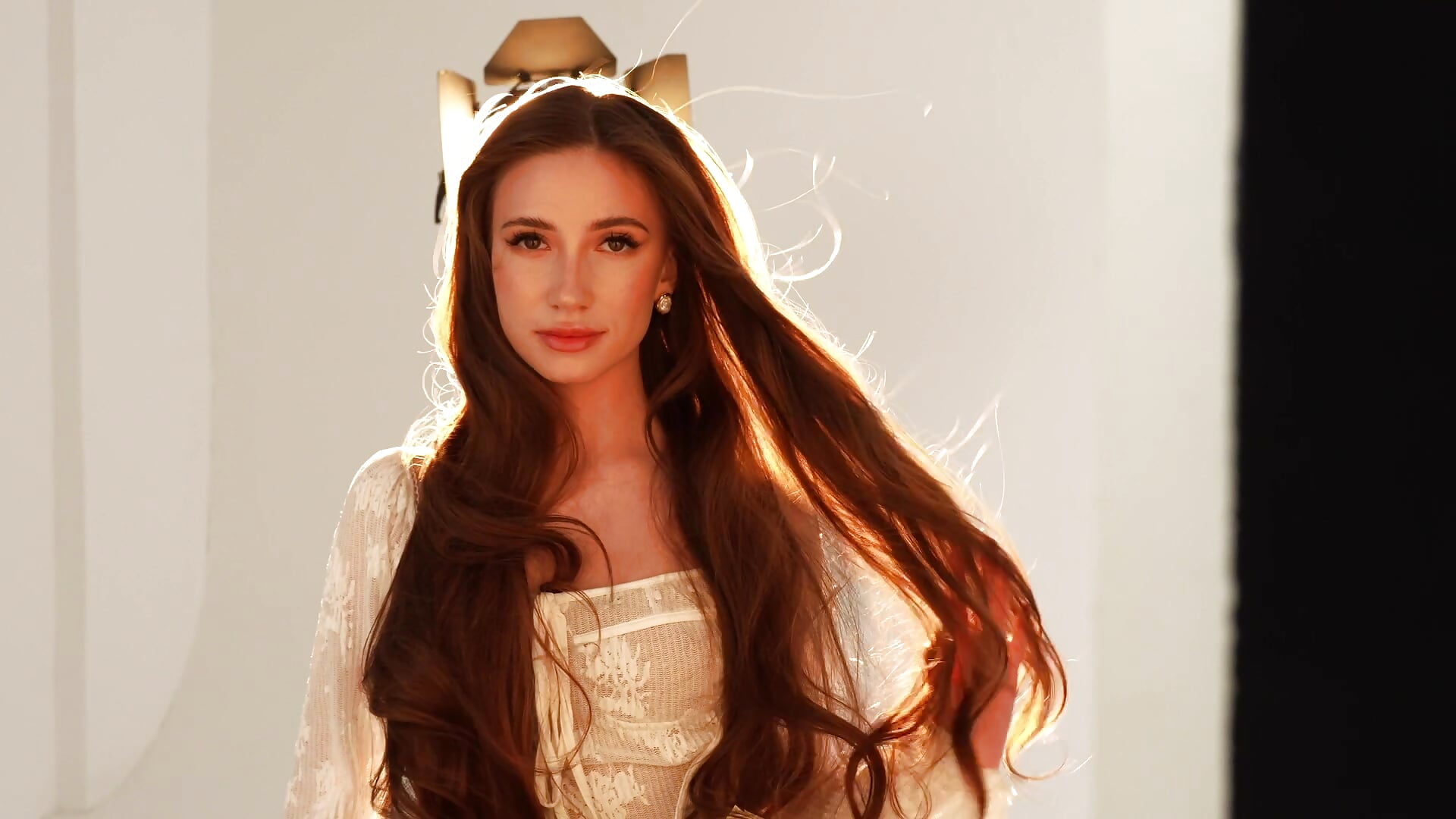 look into my eyes - video by Emyllis cam model