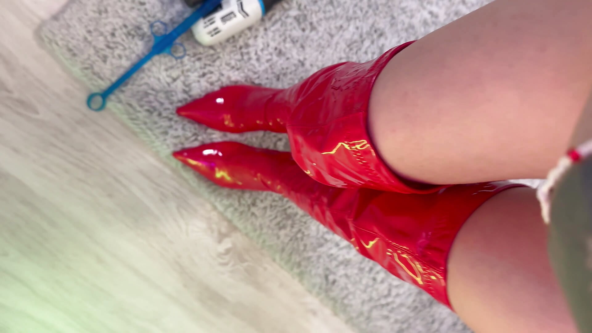 Latex - video blondegirlx kameramallilta