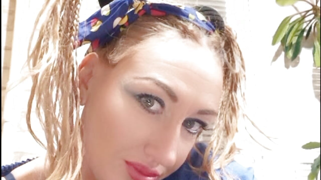 112.mp4 - video od modelky/modela LilaniLoverx