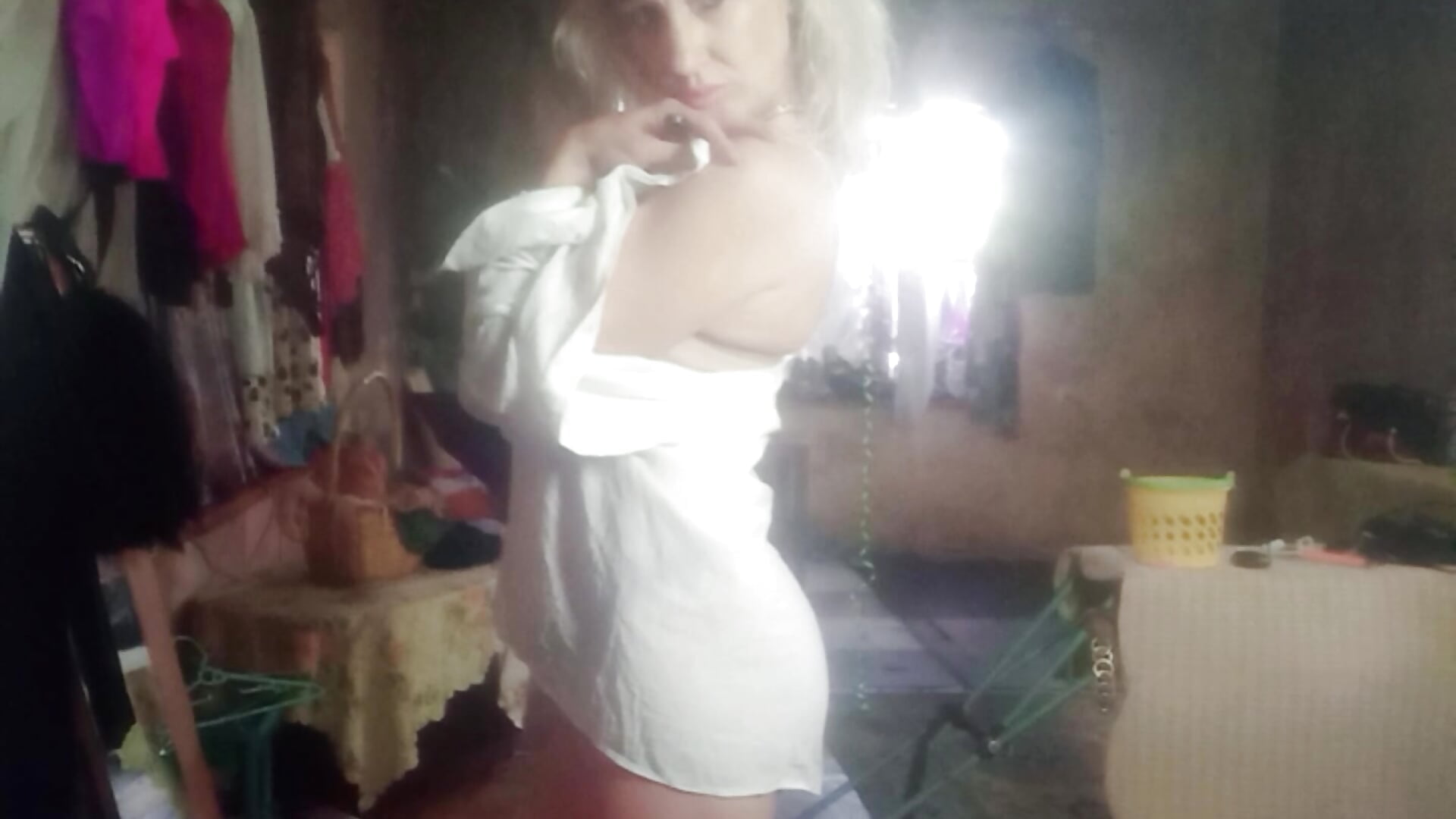 1000040663 – video od webkamerové modelky LilaniLoverx