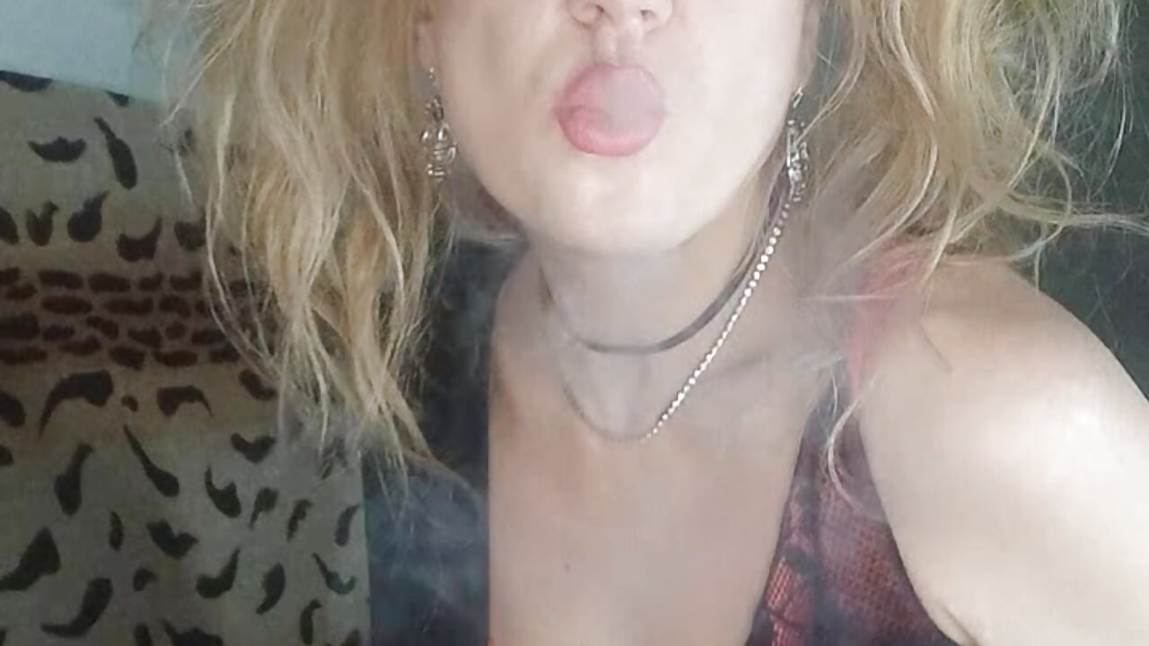 Sexy and naked－カメラキャストのLilaniLoverxの動画