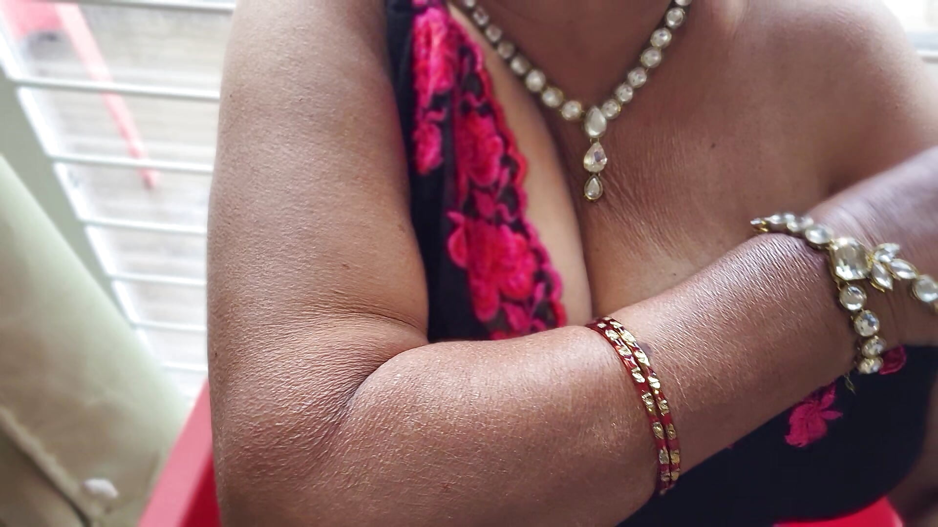 FOR YOU MY TELGUE FANS - video TABOOBREAKERS kameramallilta